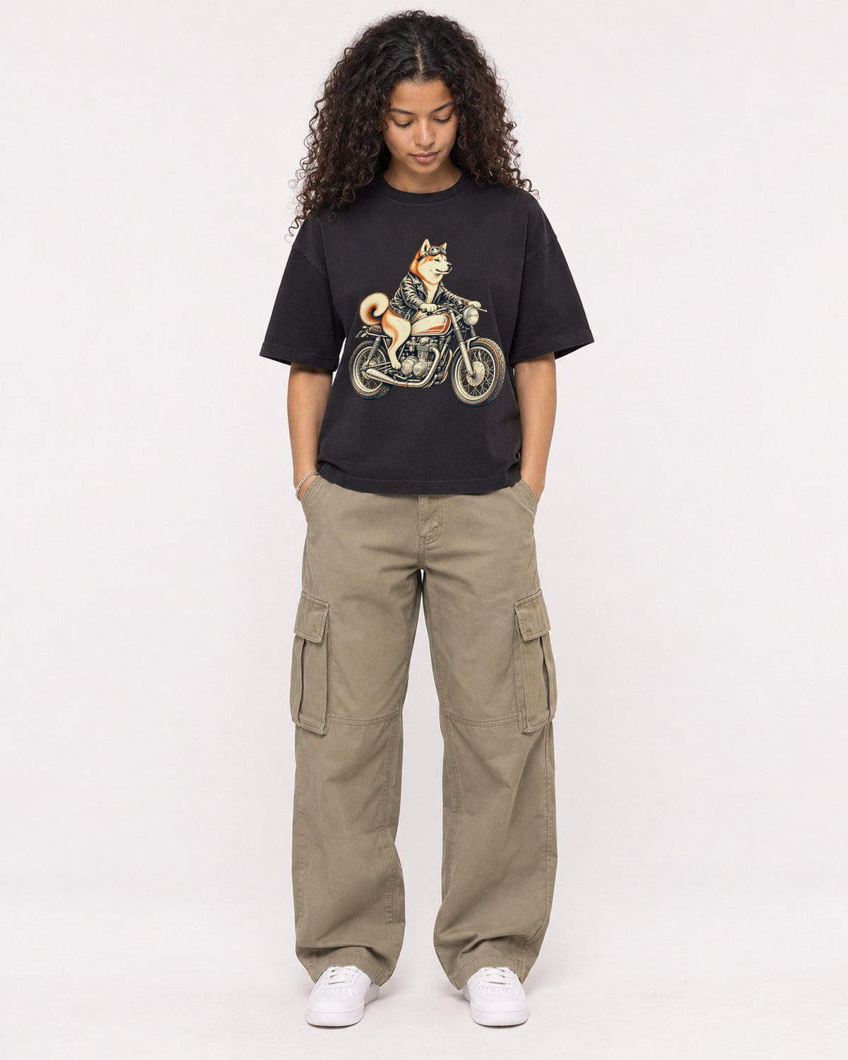 Mockup Boxy Heavyweight Tee Black female full-body 10
