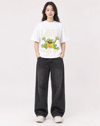 Mockup Boxy Heavyweight Tee White female full-body 03