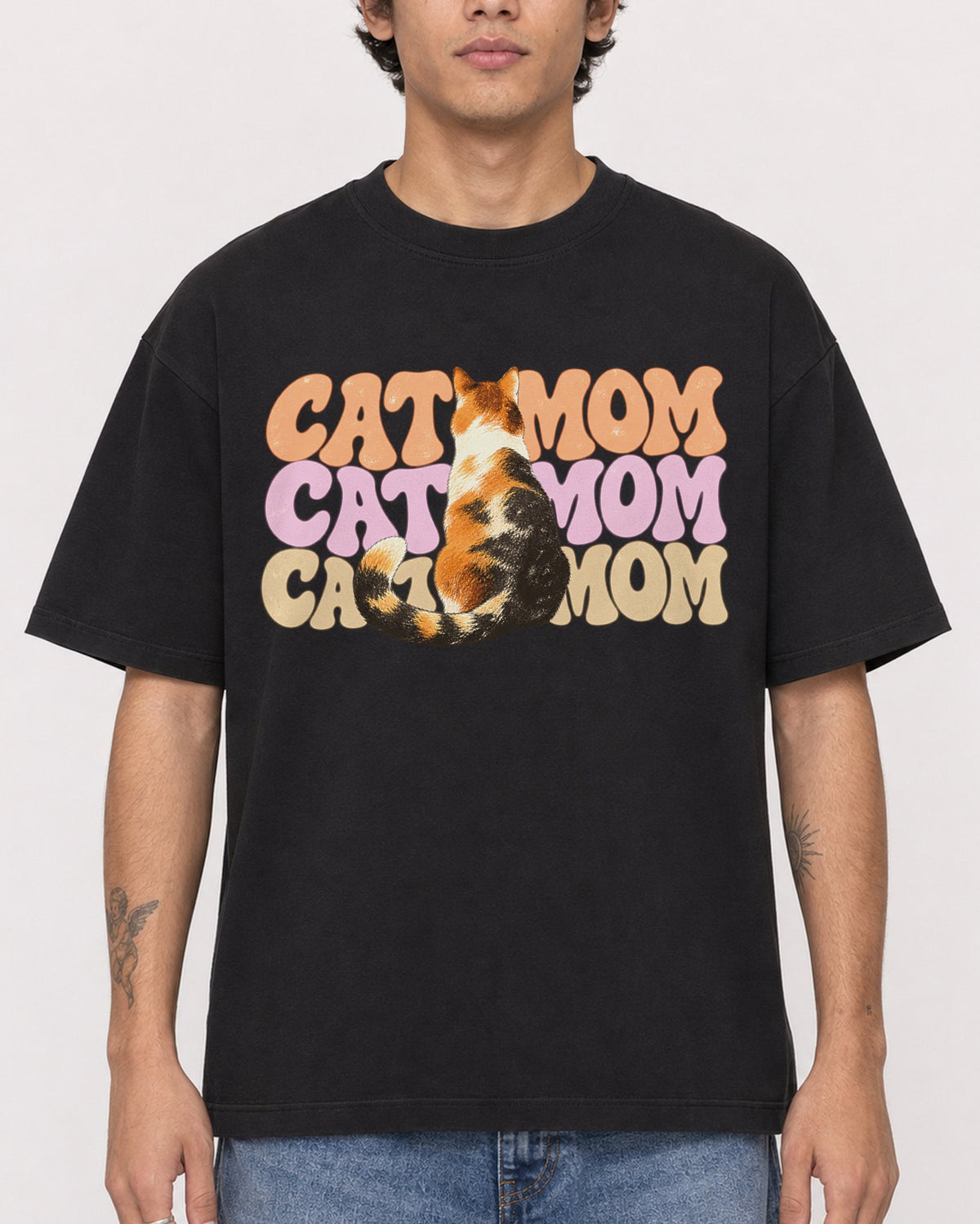 Mockup Boxy Heavyweight Tee Black male close-up 06