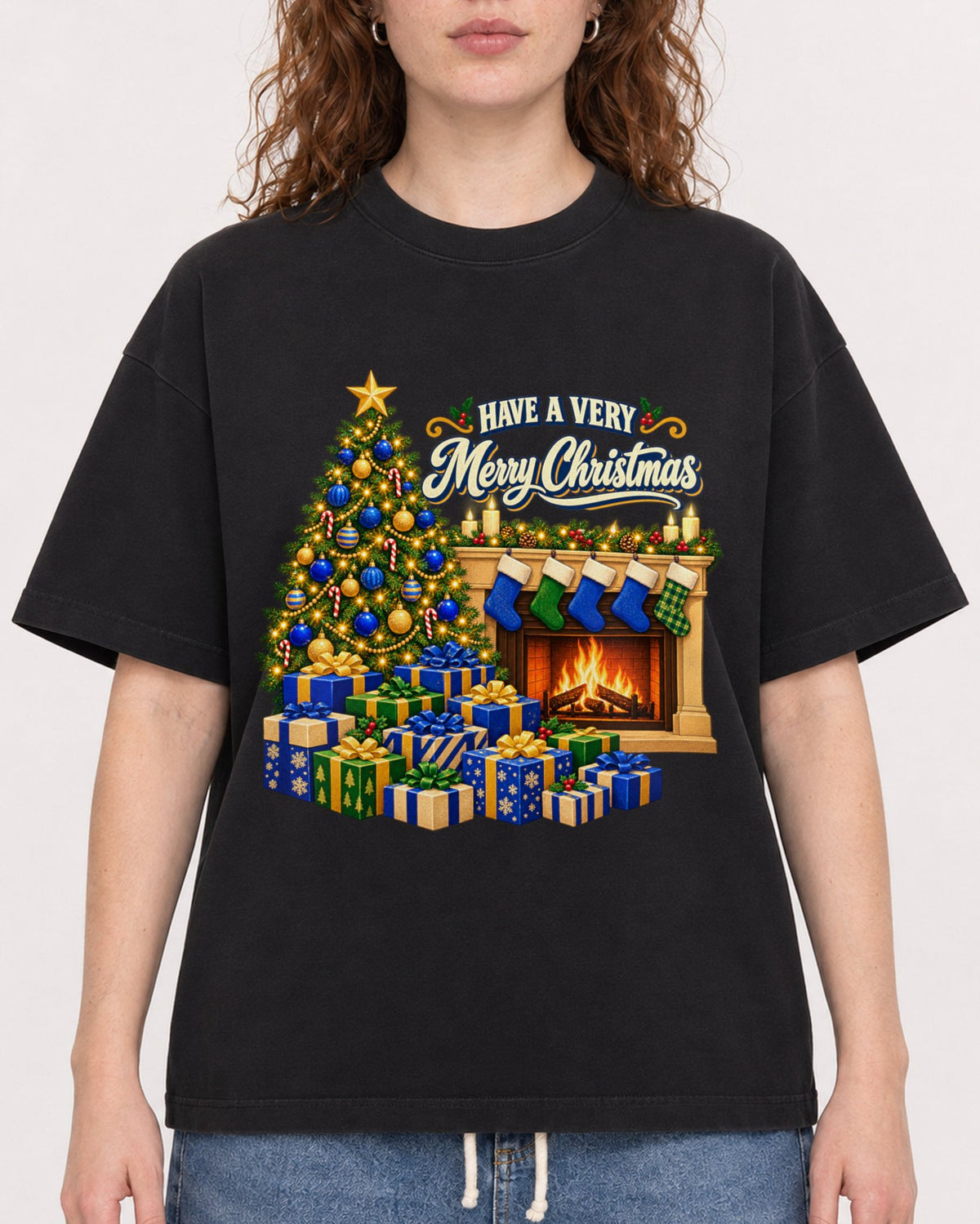 Mockup Boxy Heavyweight Tee Black female close-up 09
