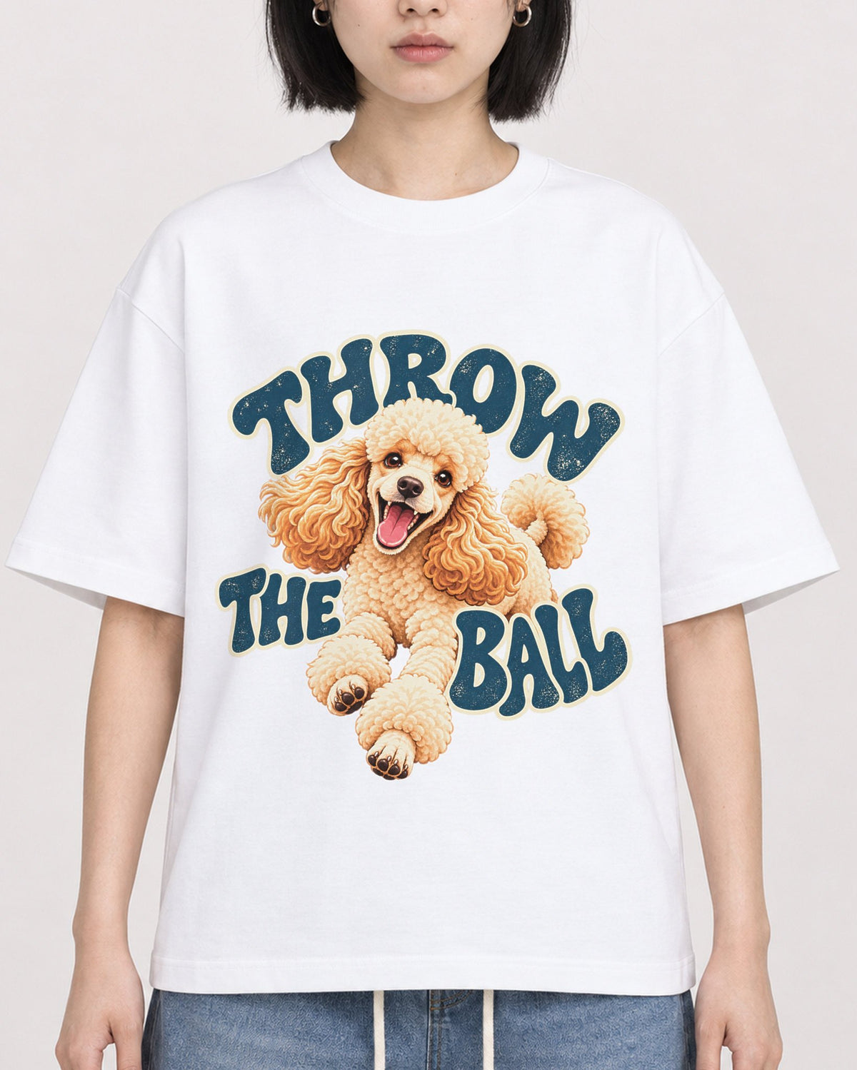 Mockup Boxy Heavyweight Tee White female close-up 11