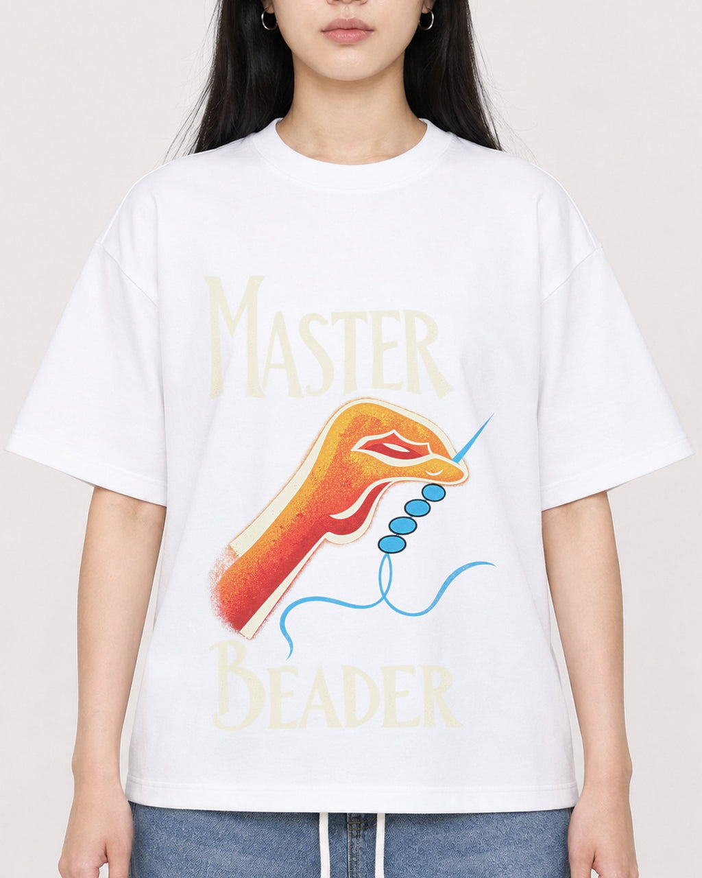 Mockup Boxy Heavyweight Tee White female close-up 01