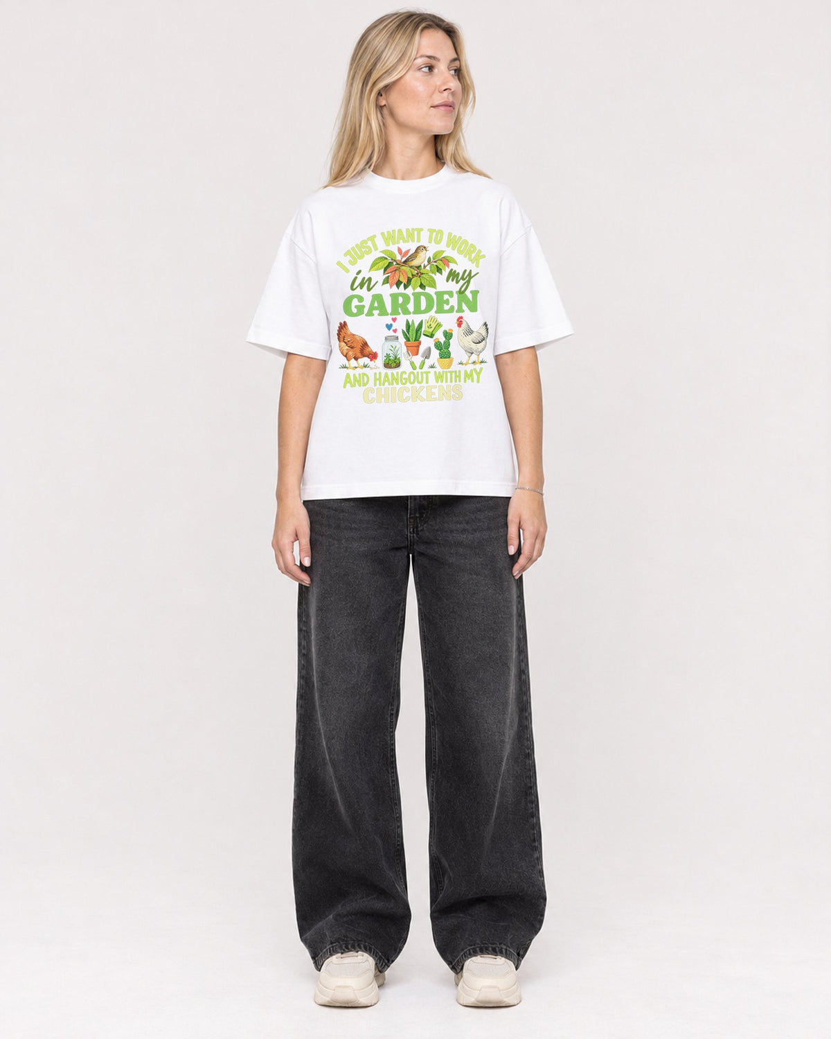 Mockup Boxy Heavyweight Tee White female full-body 08