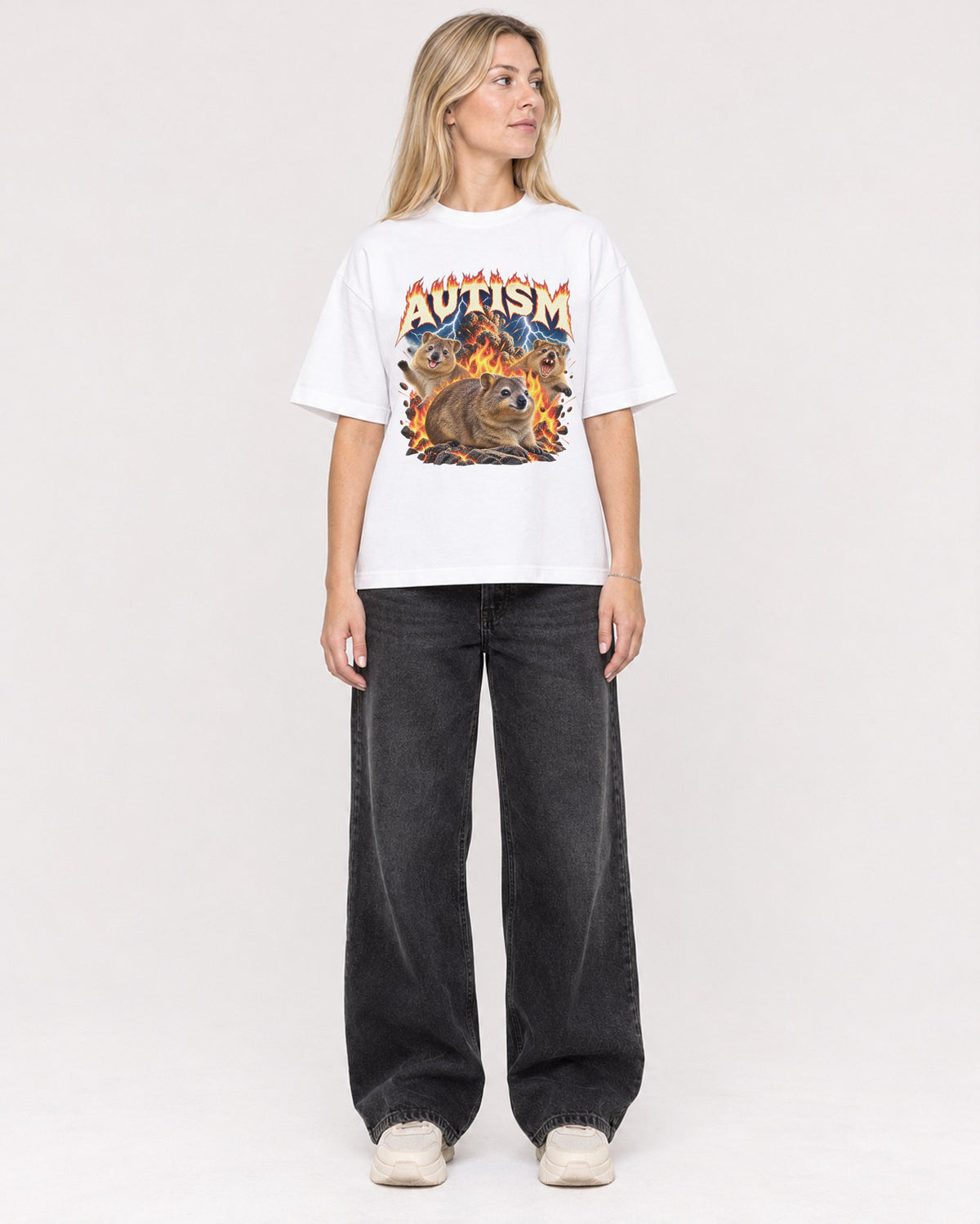 Mockup Boxy Heavyweight Tee White female full-body 08