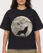 Mockup Boxy Heavyweight Tee Black female close-up 06