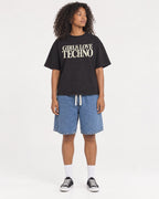 Mockup Boxy Heavyweight Tee Black female full-body 05