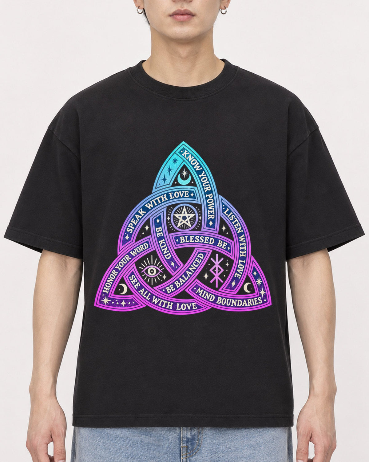 Mockup Boxy Heavyweight Tee Black male close-up 01