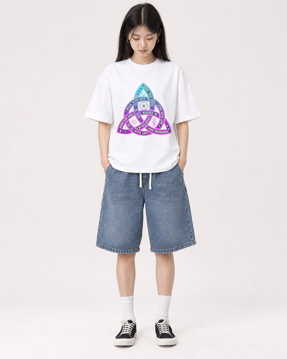 Mockup Boxy Heavyweight Tee White female full-body 01