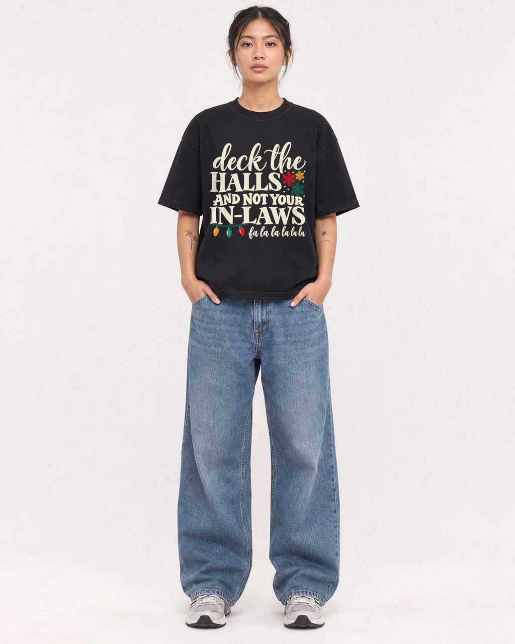 Mockup Boxy Heavyweight Tee Black female full-body 12