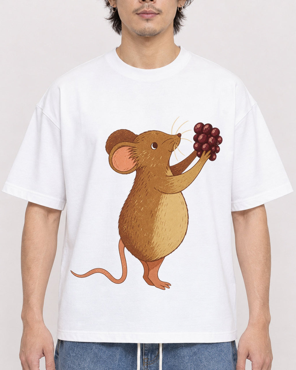 Mockup Boxy Heavyweight Tee White male close-up 03
