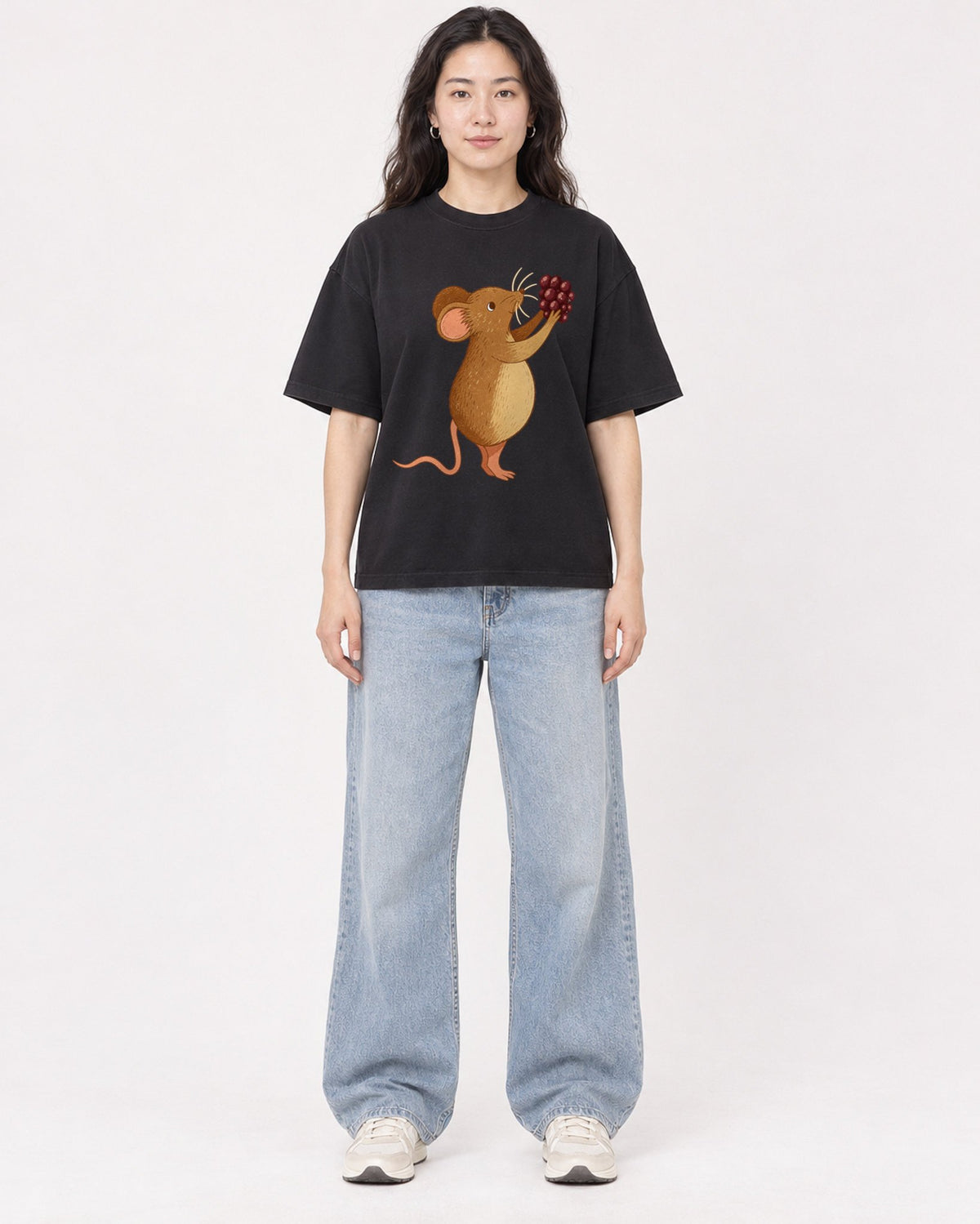 Mockup Boxy Heavyweight Tee Black female full-body 03