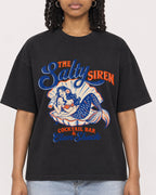 Mockup Boxy Heavyweight Tee Black female close-up 15