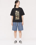 Mockup Boxy Heavyweight Tee Black female full-body 21