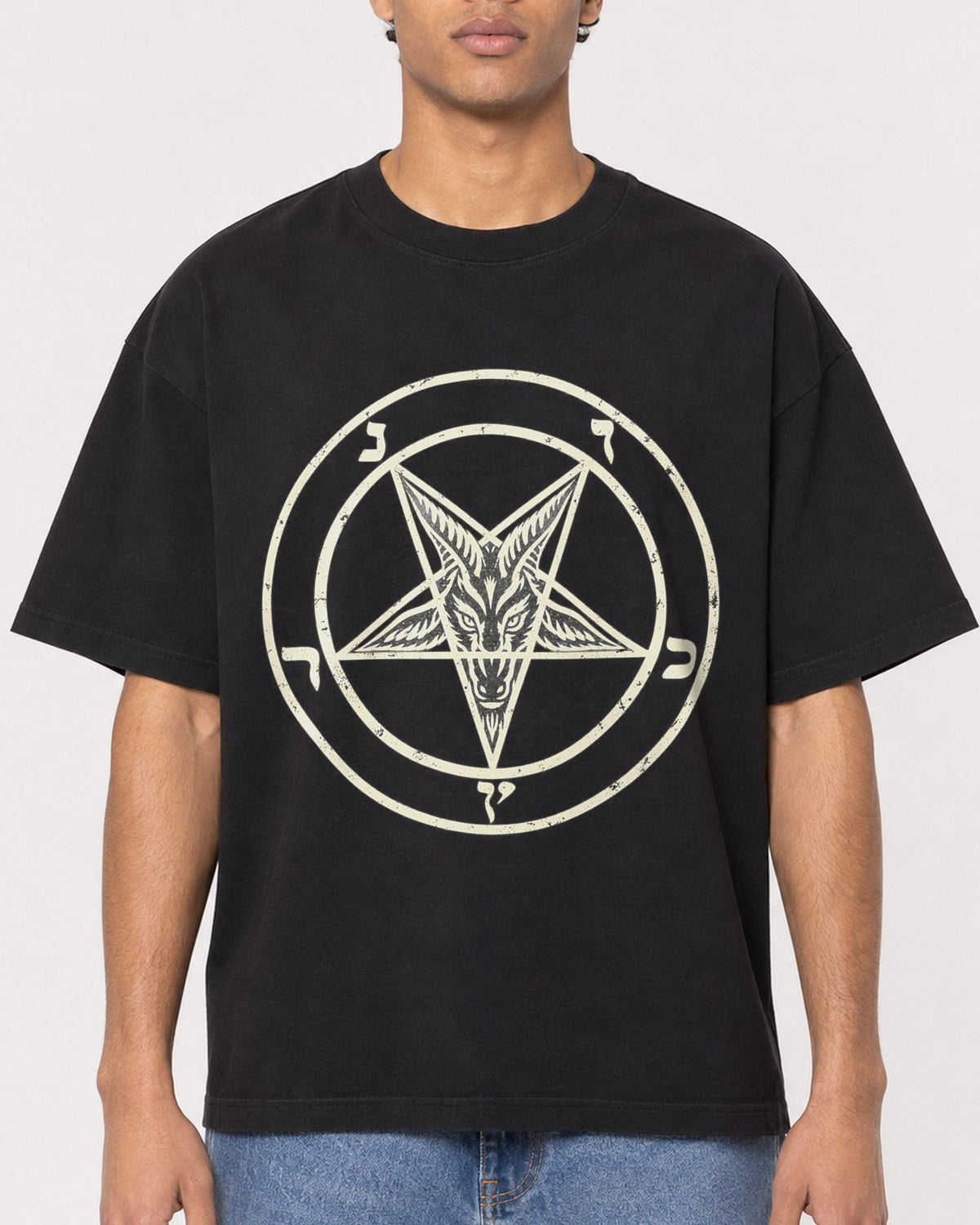 Mockup Boxy Heavyweight Tee Black male close-up 10