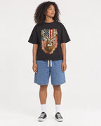 Mockup Boxy Heavyweight Tee Black female full-body 05