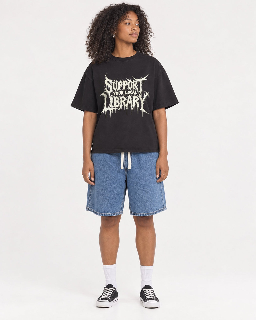 Mockup Boxy Heavyweight Tee Black female full-body 05