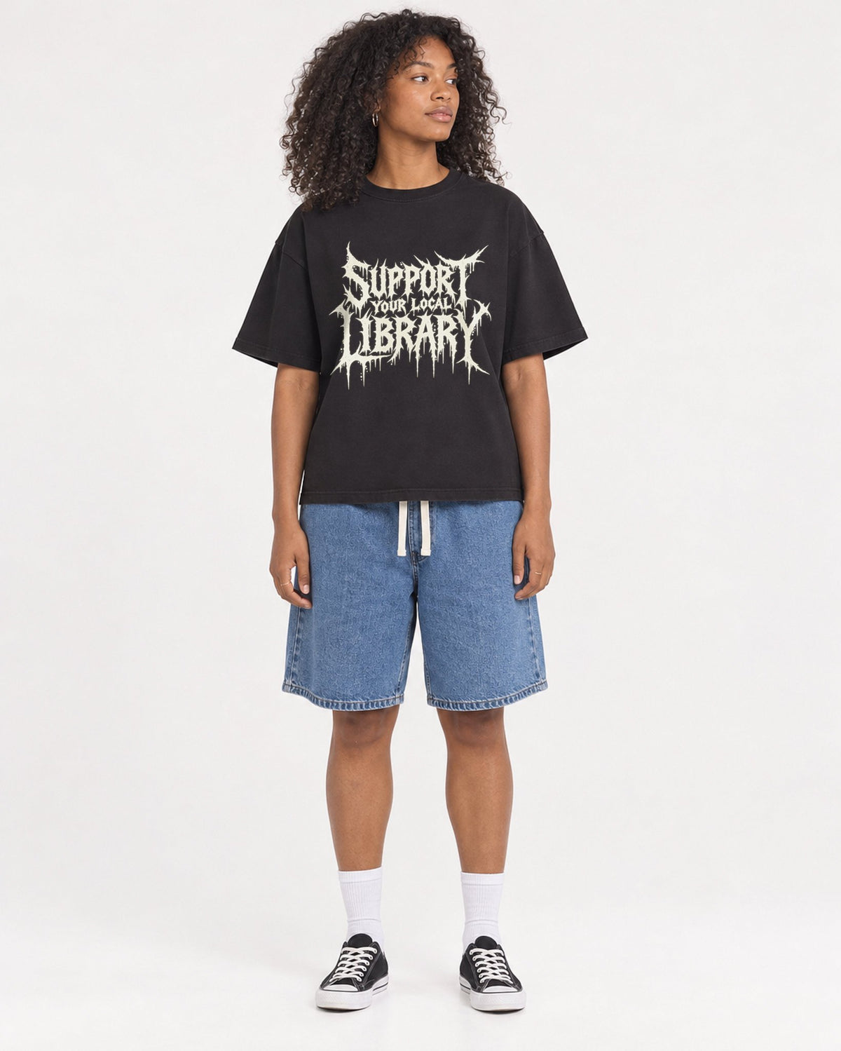 Mockup Boxy Heavyweight Tee Black female full-body 05