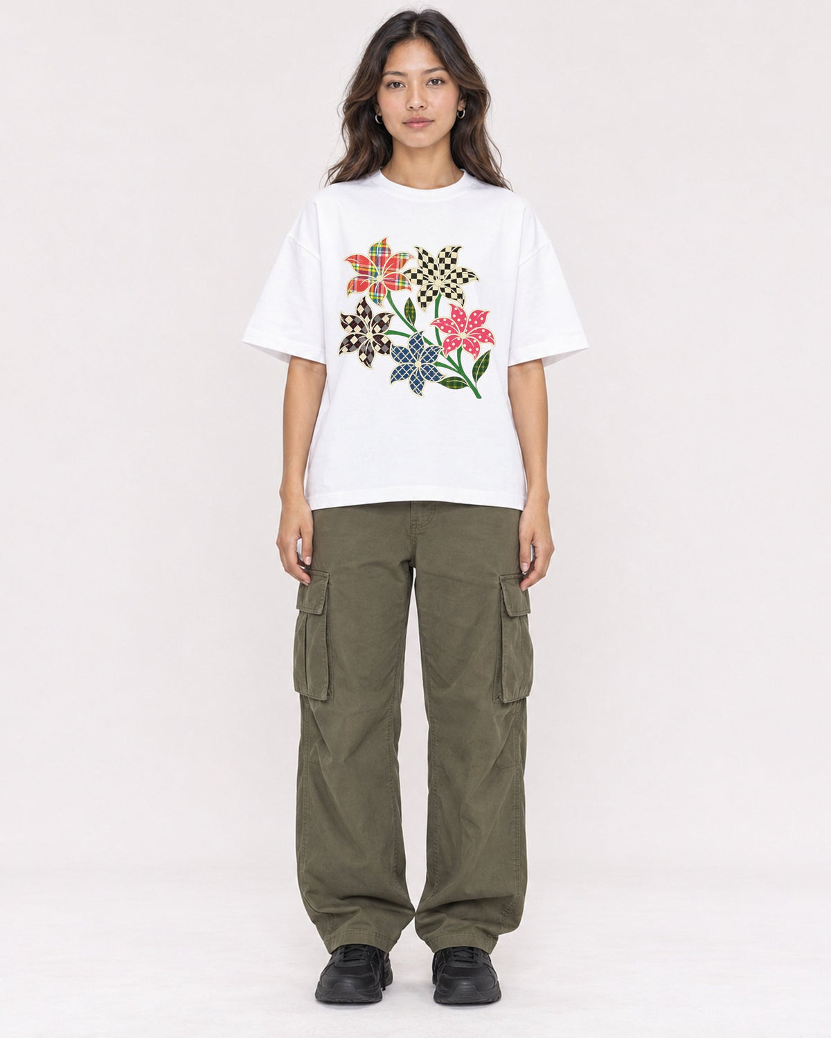 Mockup Boxy Heavyweight Tee White female full-body 02