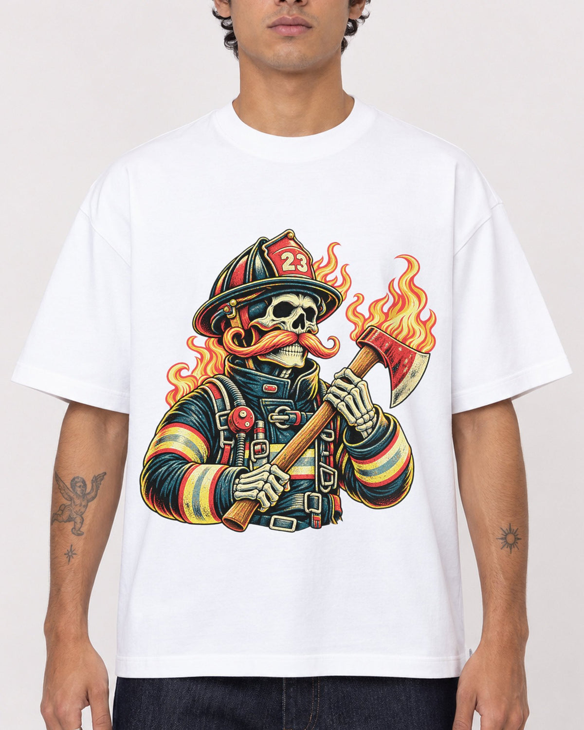 Mockup Boxy Heavyweight Tee White male close-up 06