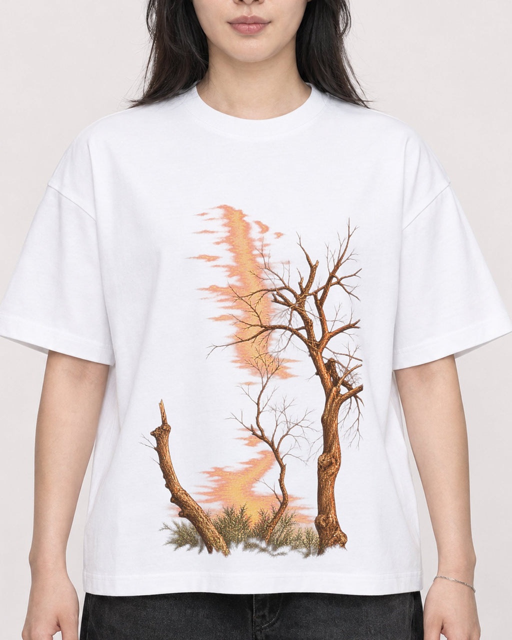 Mockup Boxy Heavyweight Tee White female close-up 13