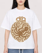 Mockup Boxy Heavyweight Tee White female close-up 01