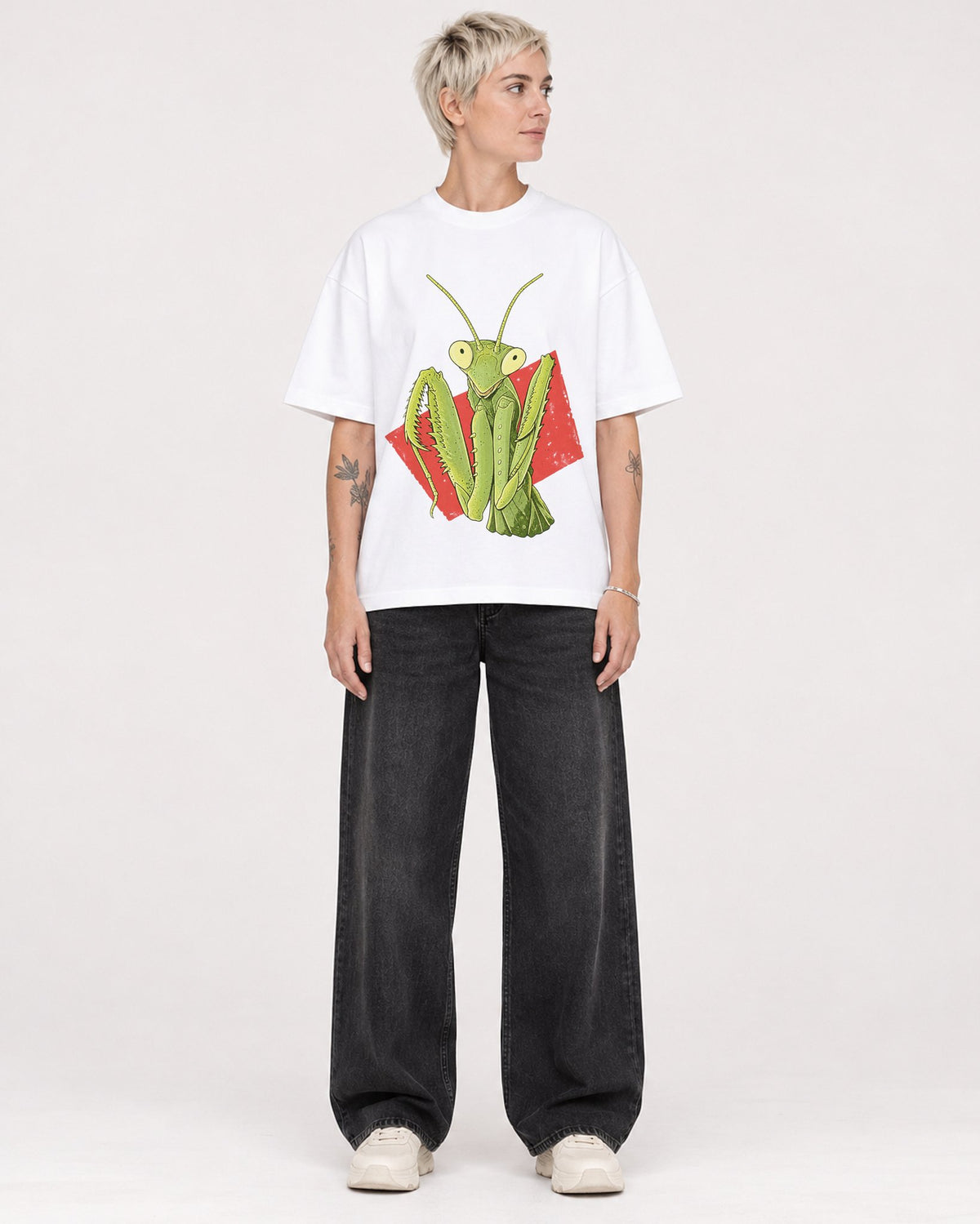 Mockup Boxy Heavyweight Tee White female full-body 48