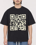 Mockup Boxy Heavyweight Tee Black male close-up 23