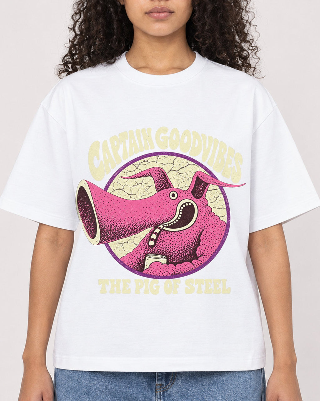 Mockup Boxy Heavyweight Tee White female close-up 10