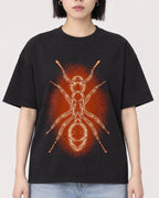 Mockup Boxy Heavyweight Tee Black female close-up 11