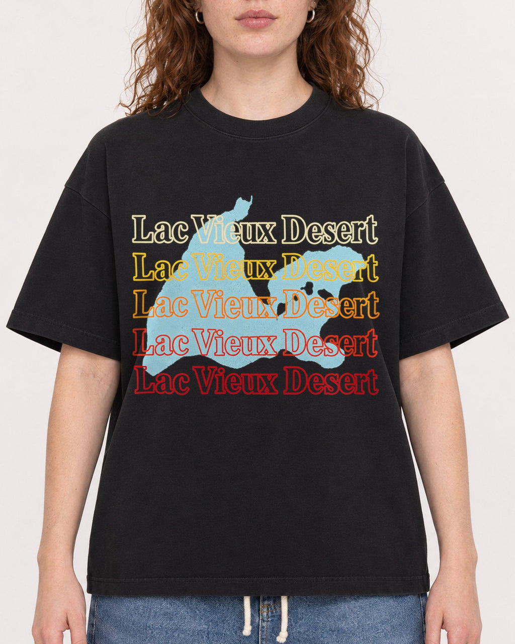Mockup Boxy Heavyweight Tee Black female close-up 09