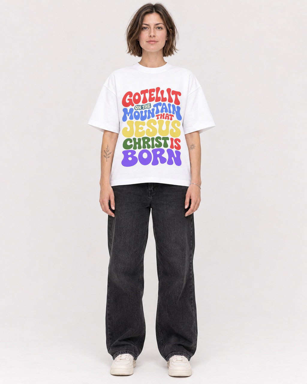 Mockup Boxy Heavyweight Tee White female full-body 18