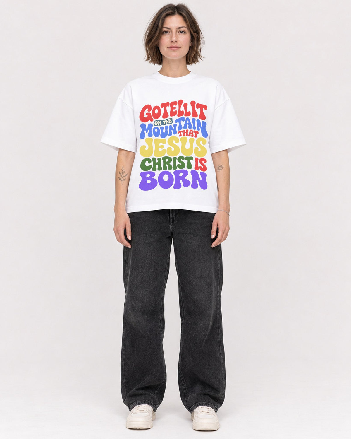 Mockup Boxy Heavyweight Tee White female full-body 18