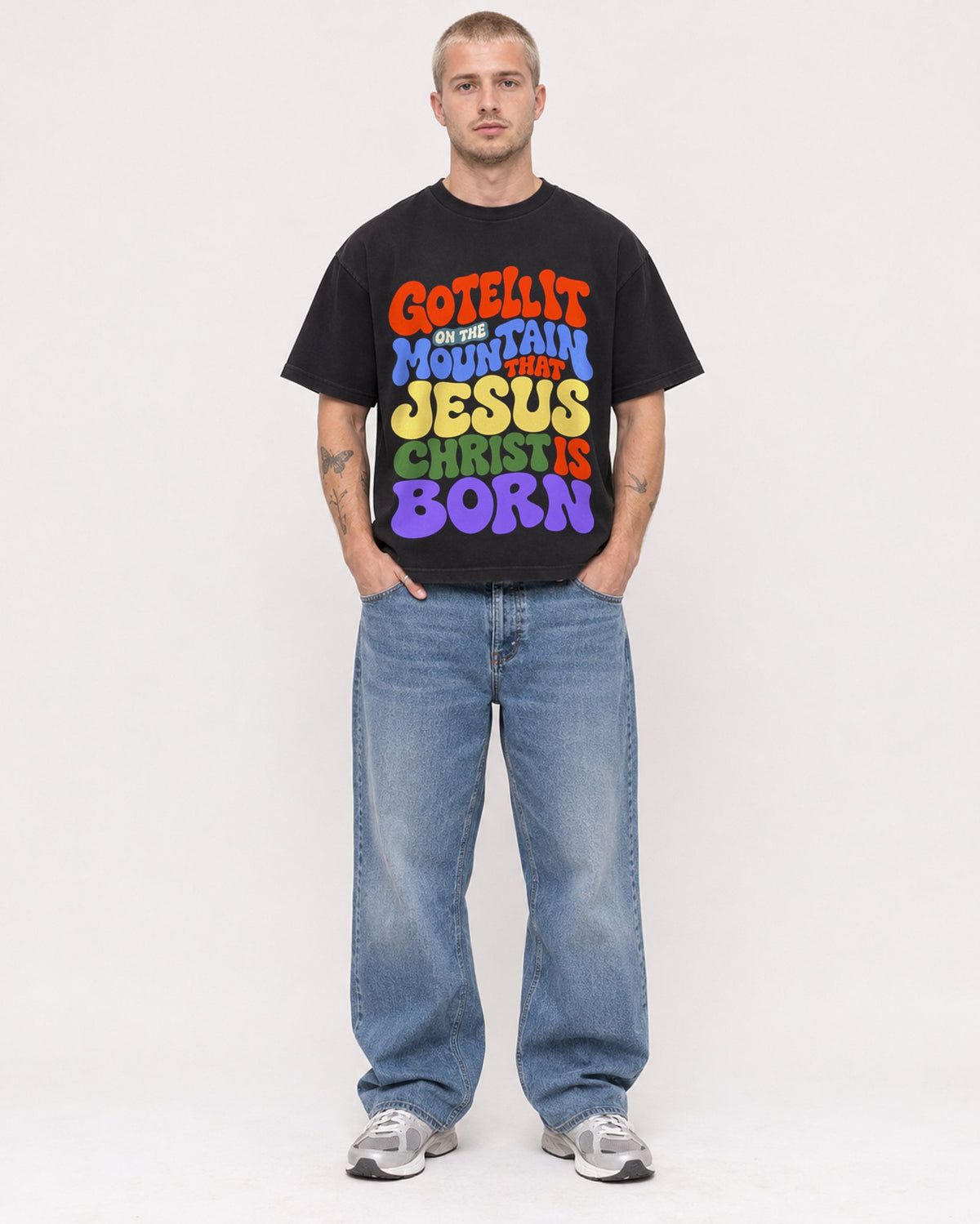 Mockup Boxy Heavyweight Tee Black male full-body 18