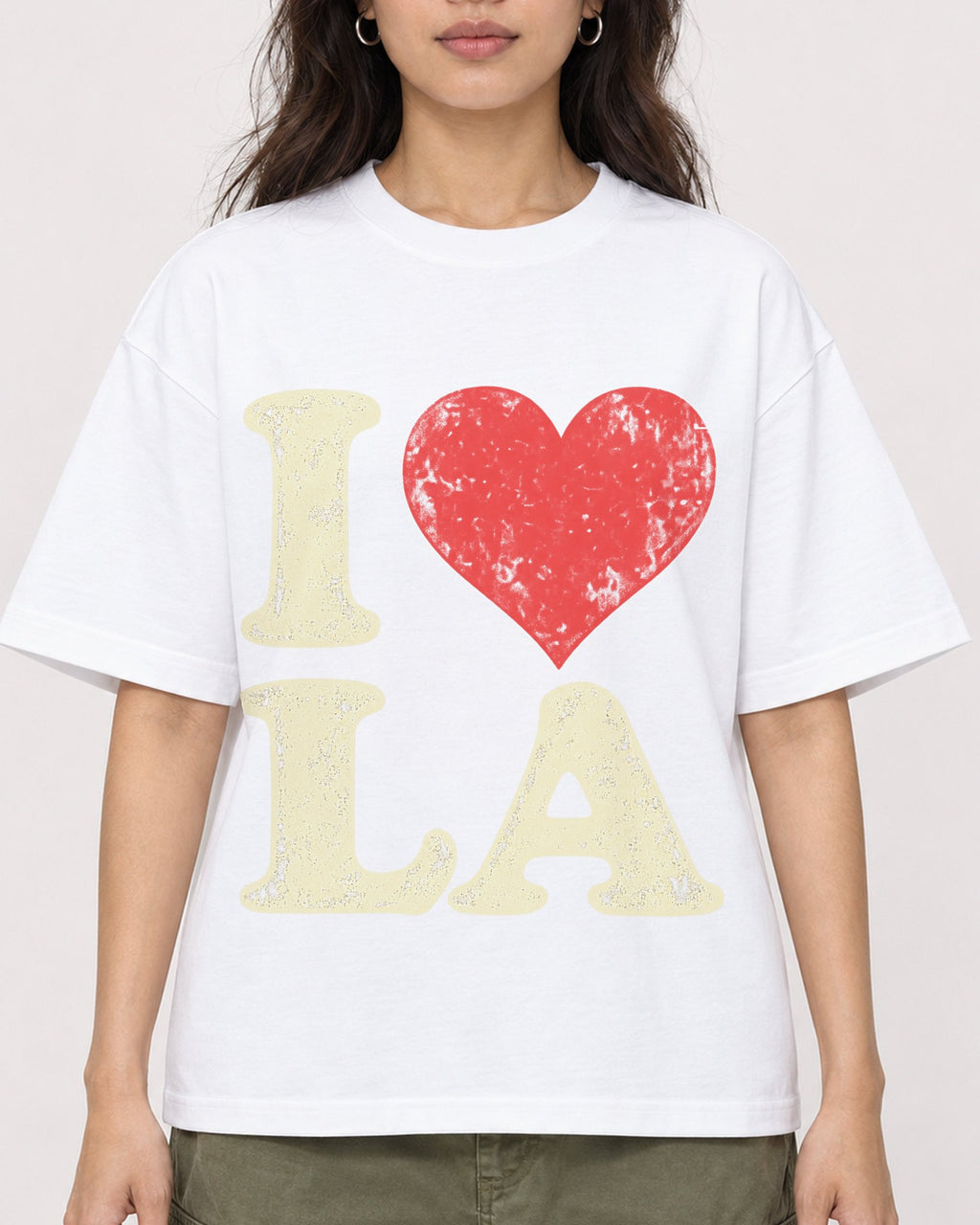 Mockup Boxy Heavyweight Tee White female close-up 02