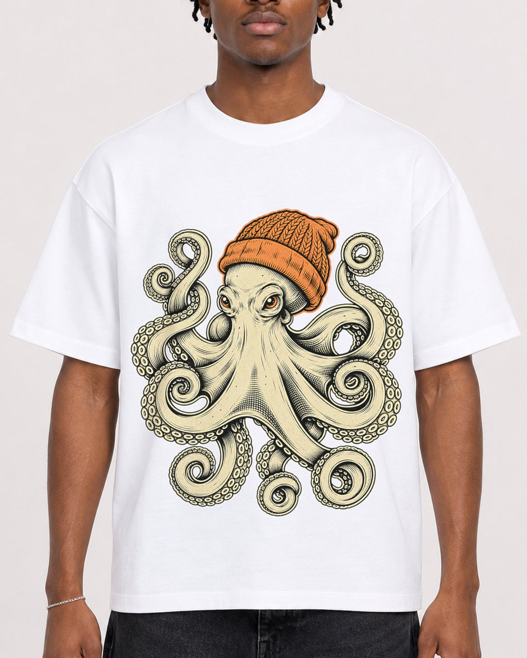 Mockup Boxy Heavyweight Tee White male close-up 05