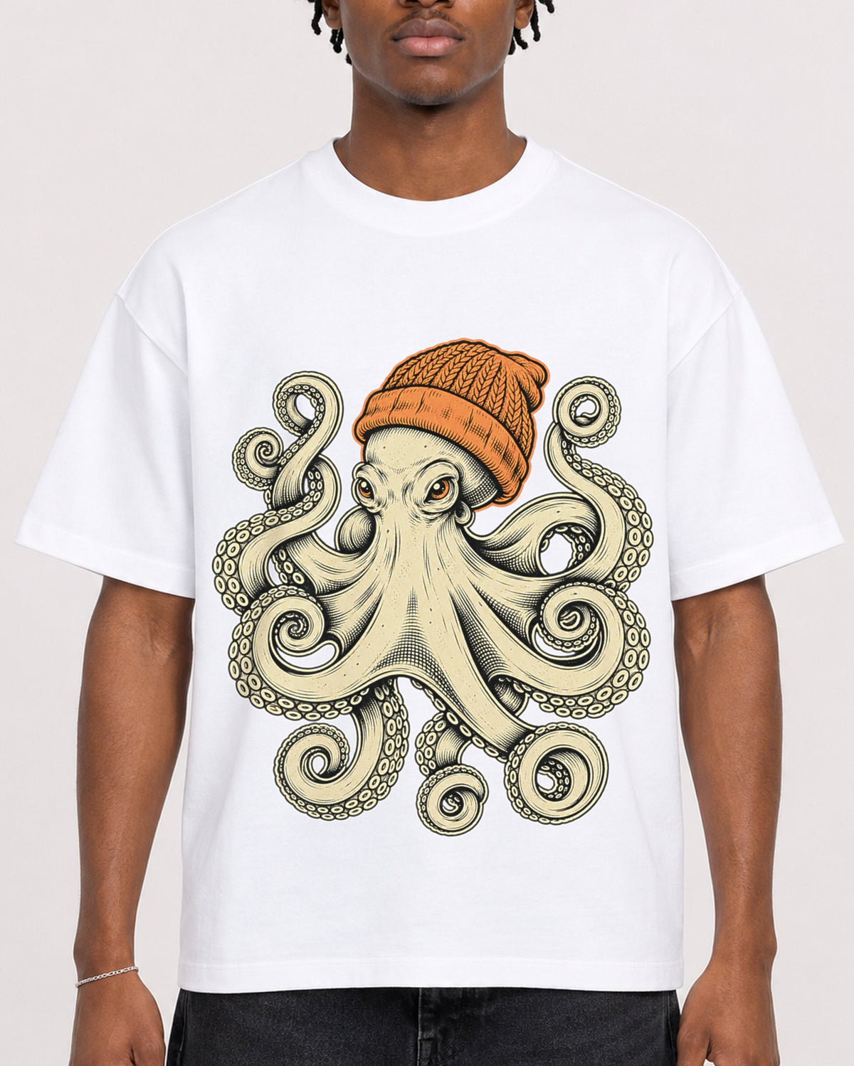 Mockup Boxy Heavyweight Tee White male close-up 05