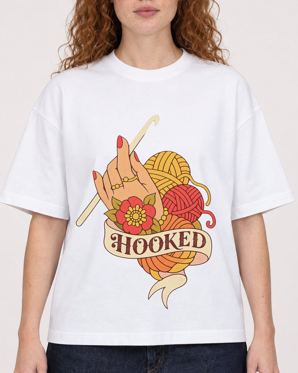 Mockup Boxy Heavyweight Tee White female close-up 09