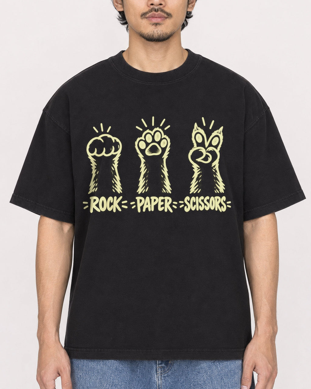 Mockup Boxy Heavyweight Tee Black male close-up 02
