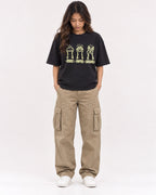 Mockup Boxy Heavyweight Tee Black female full-body 02