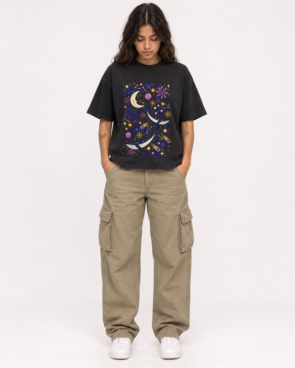 Mockup Boxy Heavyweight Tee Black female full-body 06