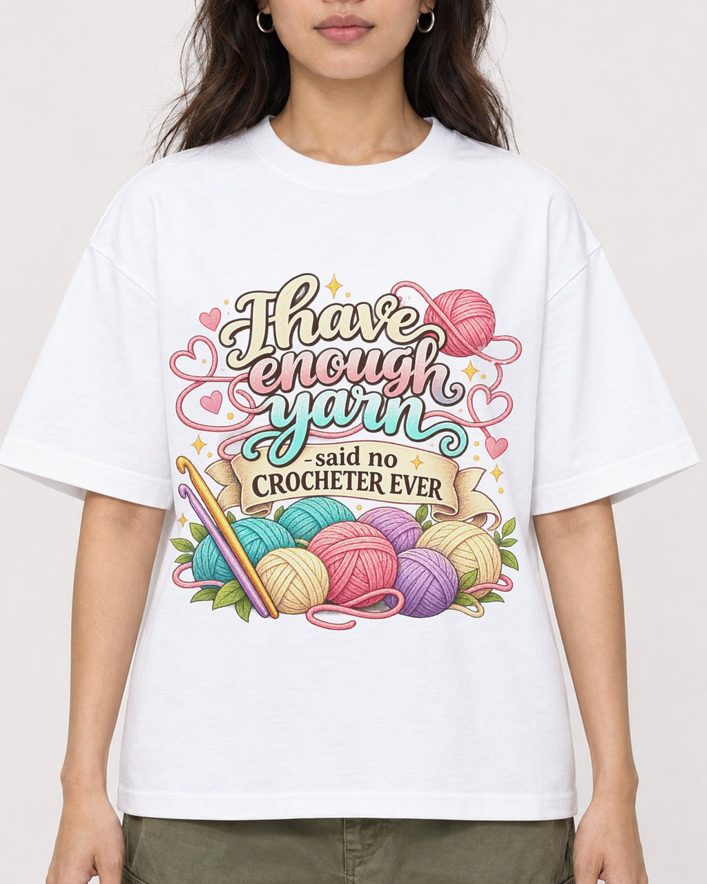 Mockup Boxy Heavyweight Tee White female close-up 02