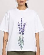 Mockup Boxy Heavyweight Tee White female close-up 42