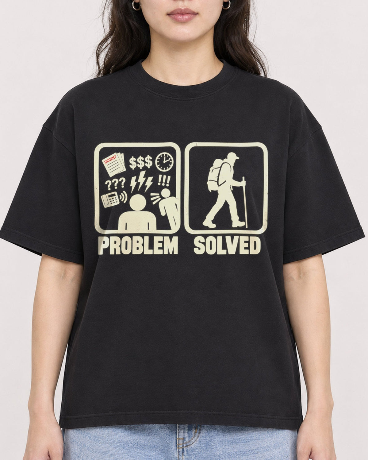 Mockup Boxy Heavyweight Tee Black female close-up 03