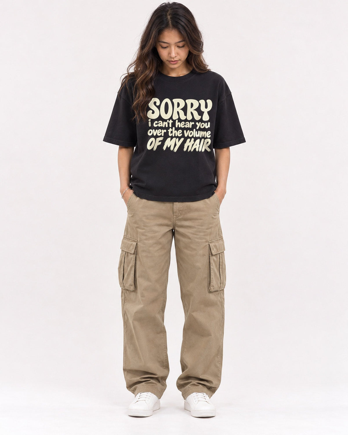Mockup Boxy Heavyweight Tee Black female full-body 02