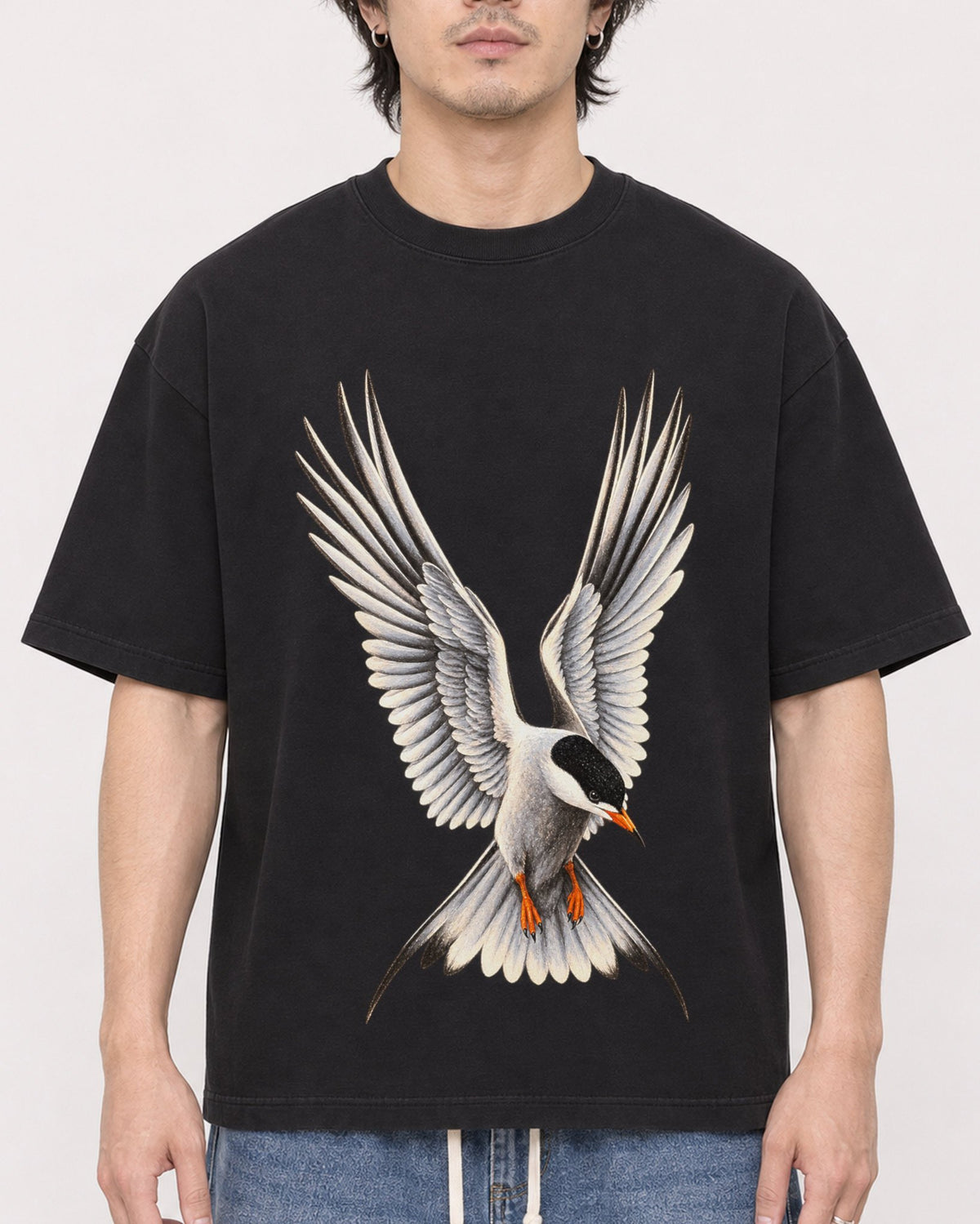 Mockup Boxy Heavyweight Tee Black male close-up 03