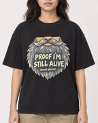 Mockup Boxy Heavyweight Tee Black female close-up 02