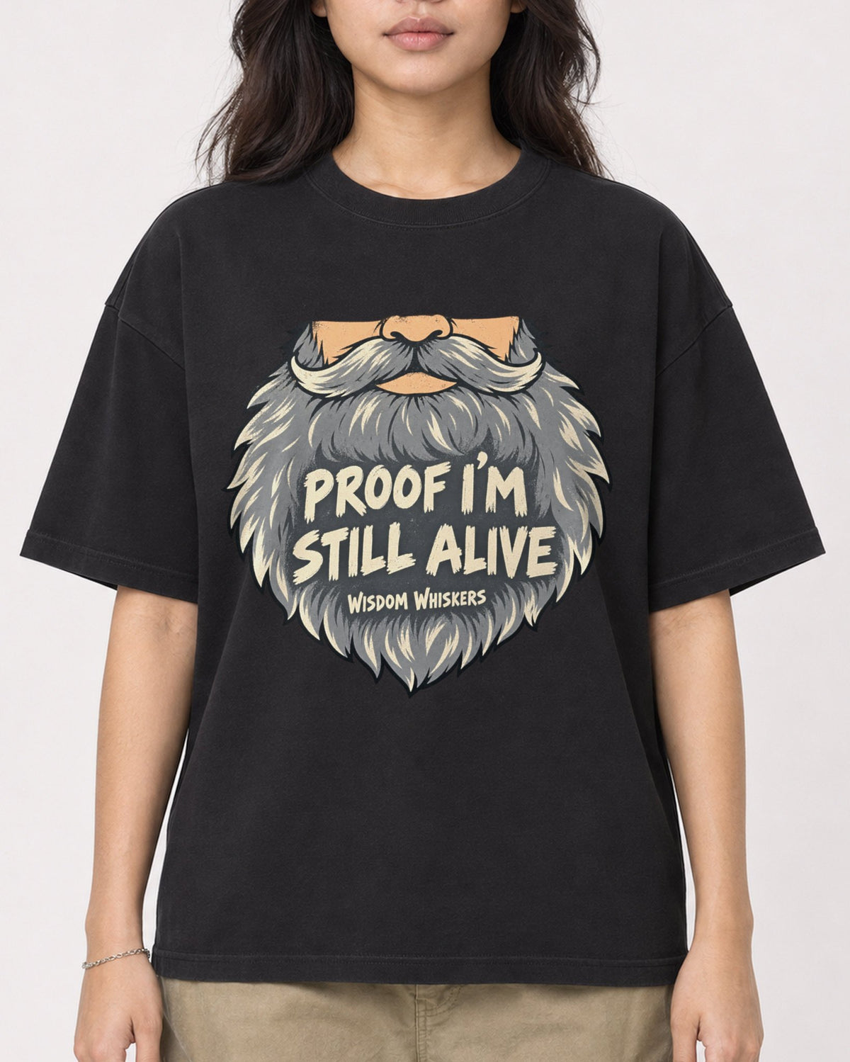 Mockup Boxy Heavyweight Tee Black female close-up 02