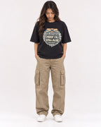 Mockup Boxy Heavyweight Tee Black female full-body 02