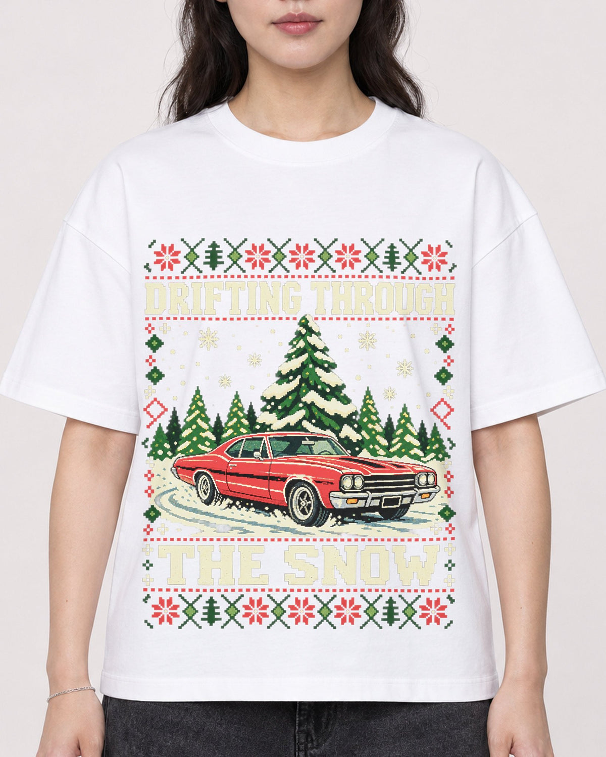 Mockup Boxy Heavyweight Tee White female close-up 03
