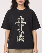 Mockup Boxy Heavyweight Tee Black female close-up 02